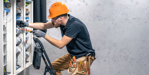 Best Emergency Electrical Repair  in Waverly, IL